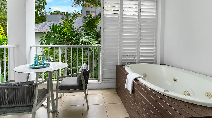 Beach Club Studio Palm Cove